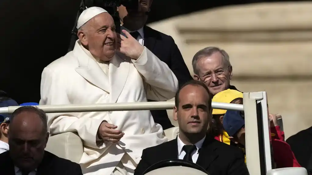 Papa Franja prvi put prisustvuje sastancima G7
