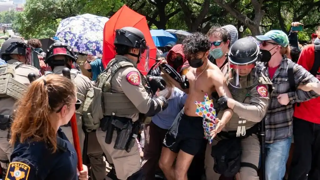 Propalestinski demonstranti uhapšeni na Teksaškom univerzitetu