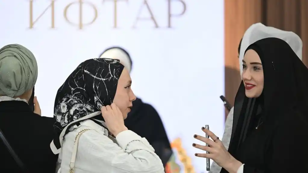 Rusija dozvoljava hidžab za fotografije aplikacija za građane