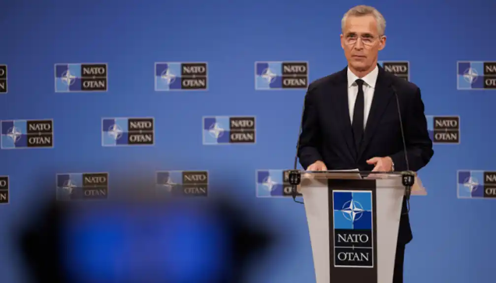 Stoltenberg: Poverenje Ukrajine u NATO saveznike narušeno odlaganjem pomoći
