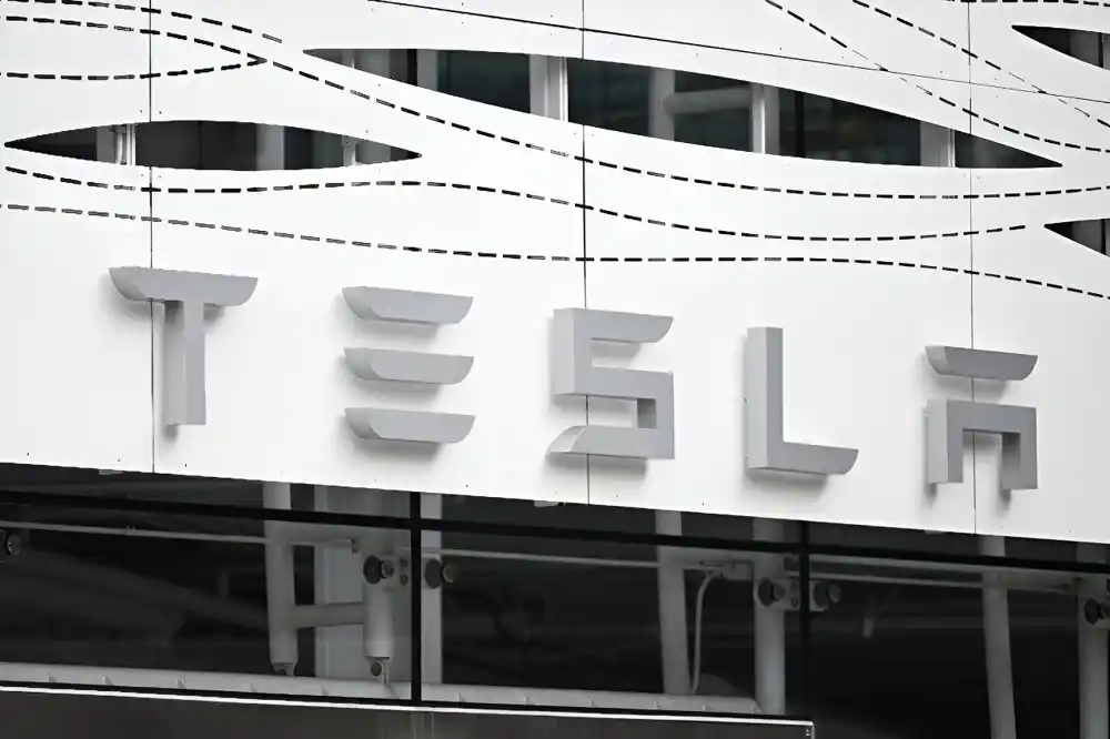 Kompanija Tesla otpušta 400 radnika iz nemačke fabrike