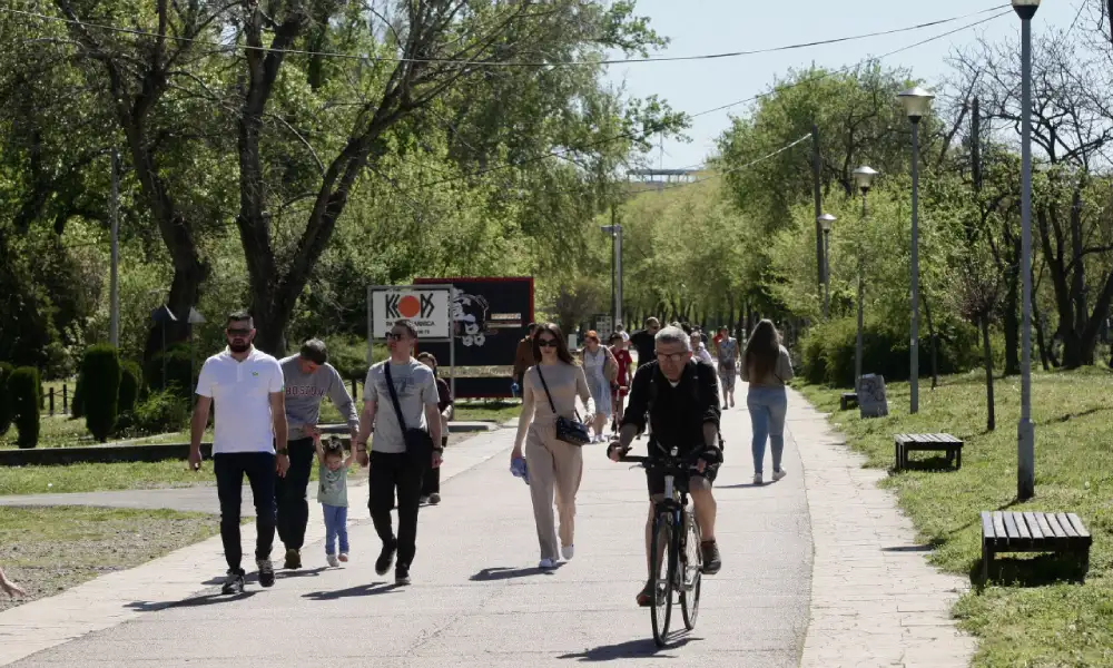 Danas pretežno sunčano i toplo, temperatura do 27 stepeni