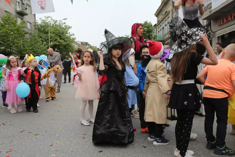 Mališani glavna atrakcija Đurđevdanskog karnevala u Kragujevcu