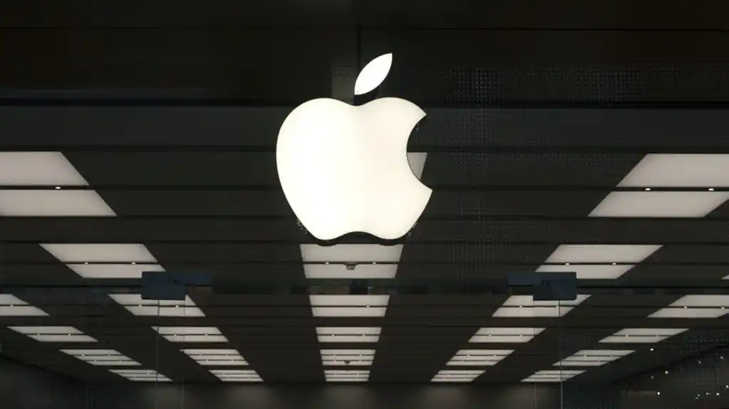 Kompanija Apple postala najvrednija svetska kompanija nakon skoka vrednosti akcija