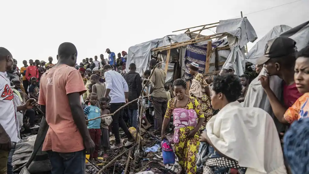 Bomba ubila najmanje 12 ljudi, uključujući decu, u dva kampa za raseljena lica u istočnom Kongu