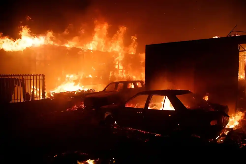 Ekstremne vrućine izazvale požare u Čileu, najmanje 51 osoba nastradala