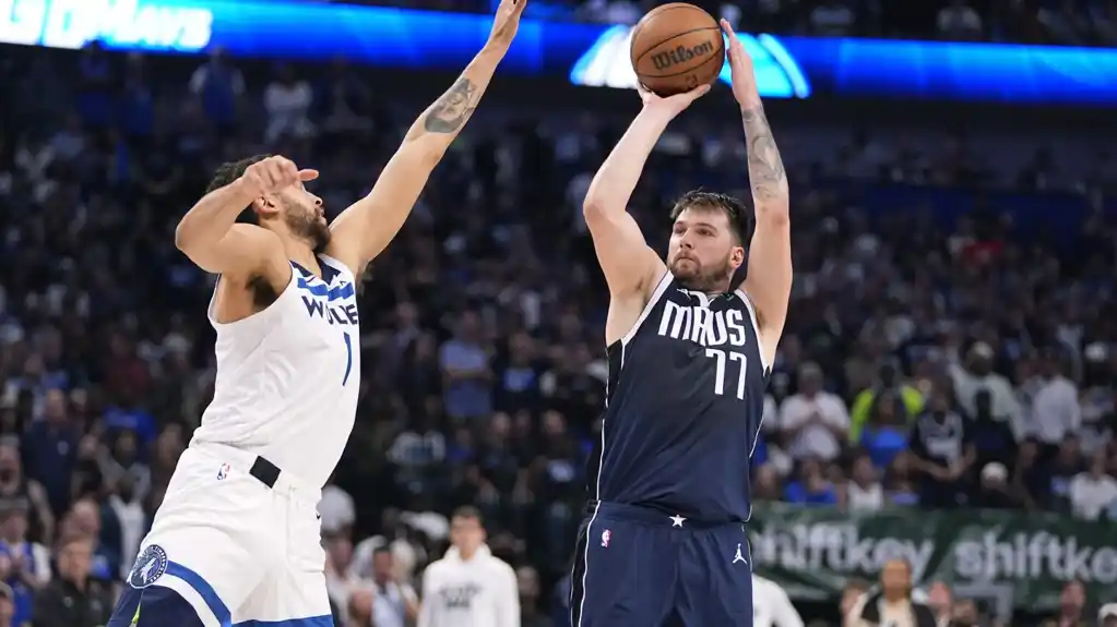 Dončić i Irving vode Dalas do prednosti od 3-0 u finalu Zapadne konferencije