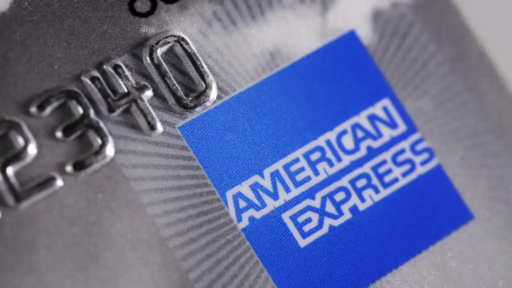 Putin odobrio likvidaciju American Express banke u Rusiji