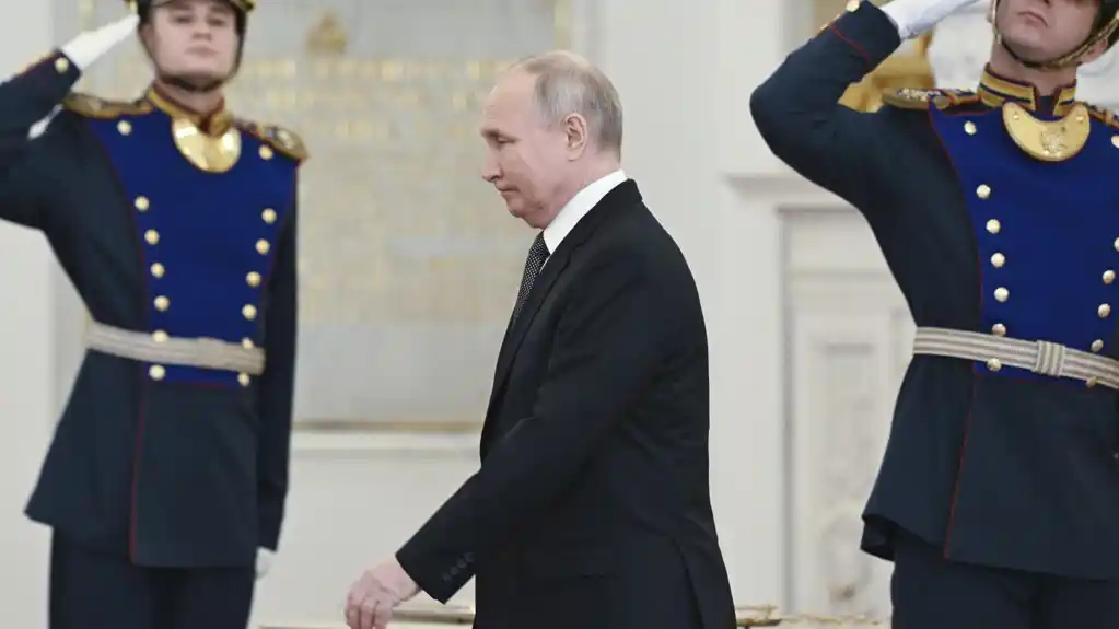 Putin započinje peti mandat dok se suočava sa izazovima unutar i izvan Rusije