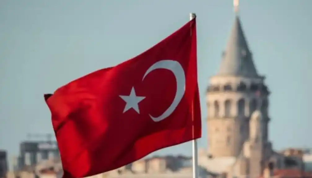 Rojters: Rusi beže iz Turske zbog problema sa dozvolama boravka