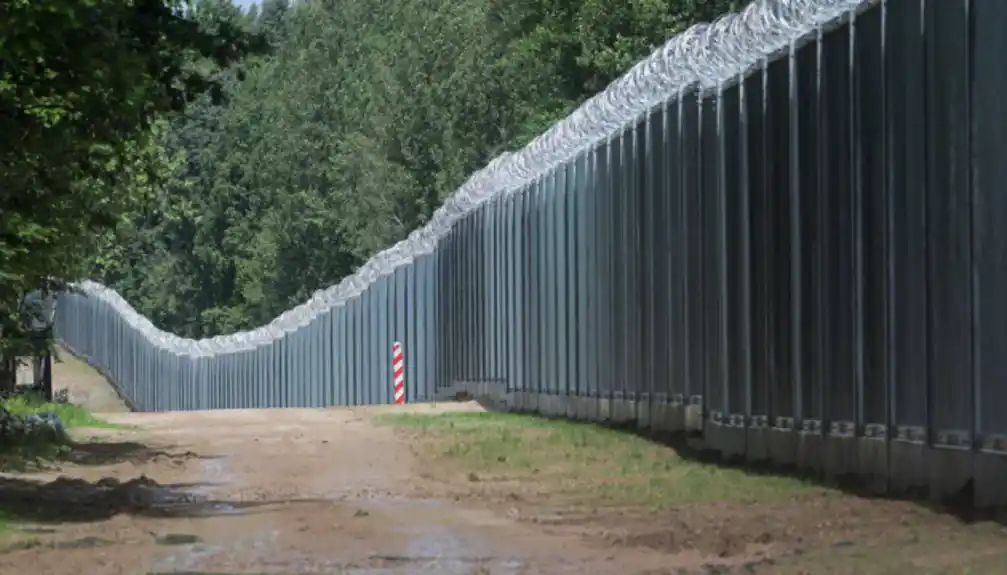 Skoro dve trećine Poljaka želi utvrđenja na granici sa Rusijom, Belorusijom
