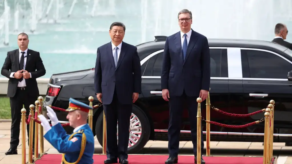 Svečani doček ispred Palate „Srbija“ za kineskog predsednika