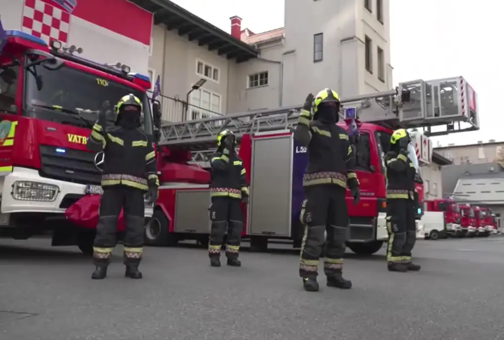 U Zagrebu protestovali vatrogasci nezadovoljni statusom