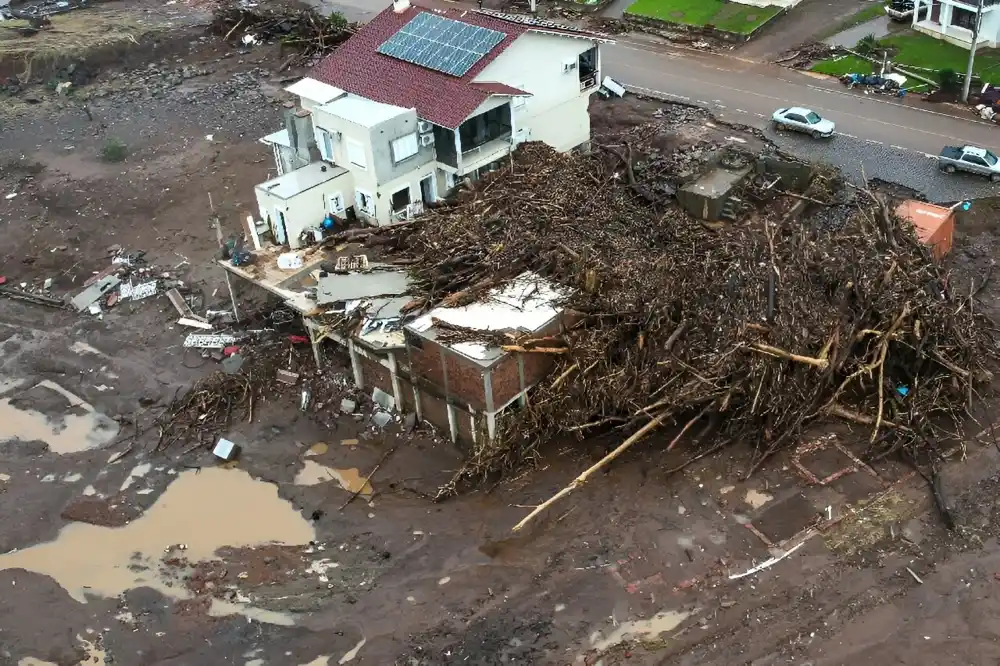 Vlasti Brazila upozoravaju na nove poplave i klizišta