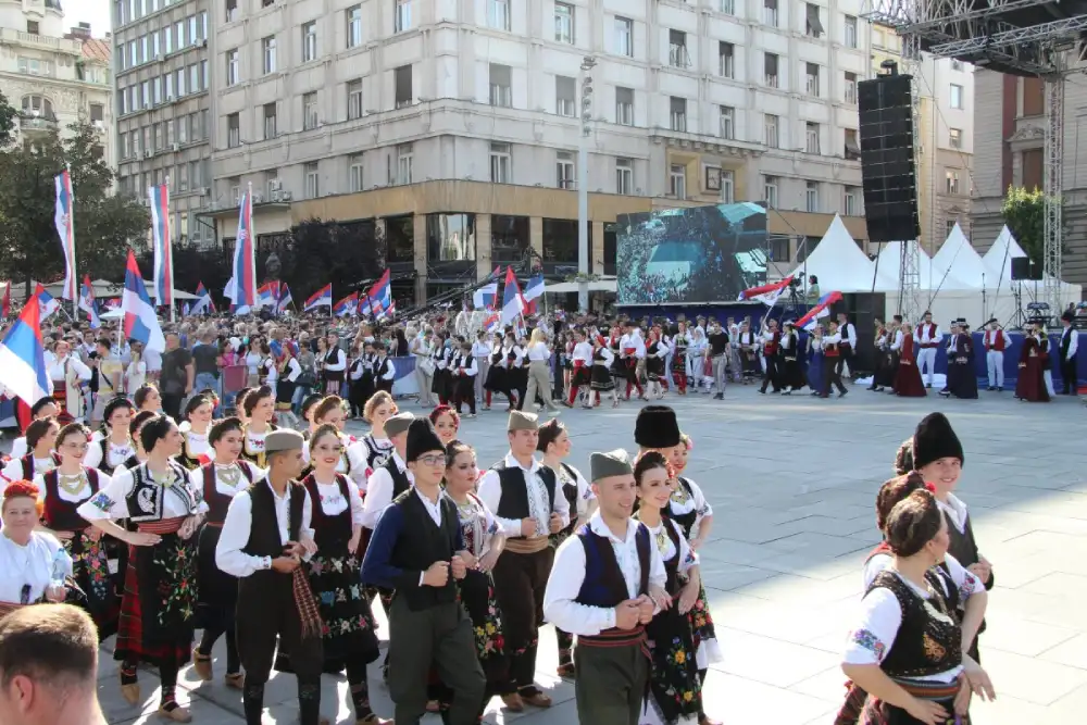 Počela centralna manifestacija Svesrpskog sabora na Trgu republike