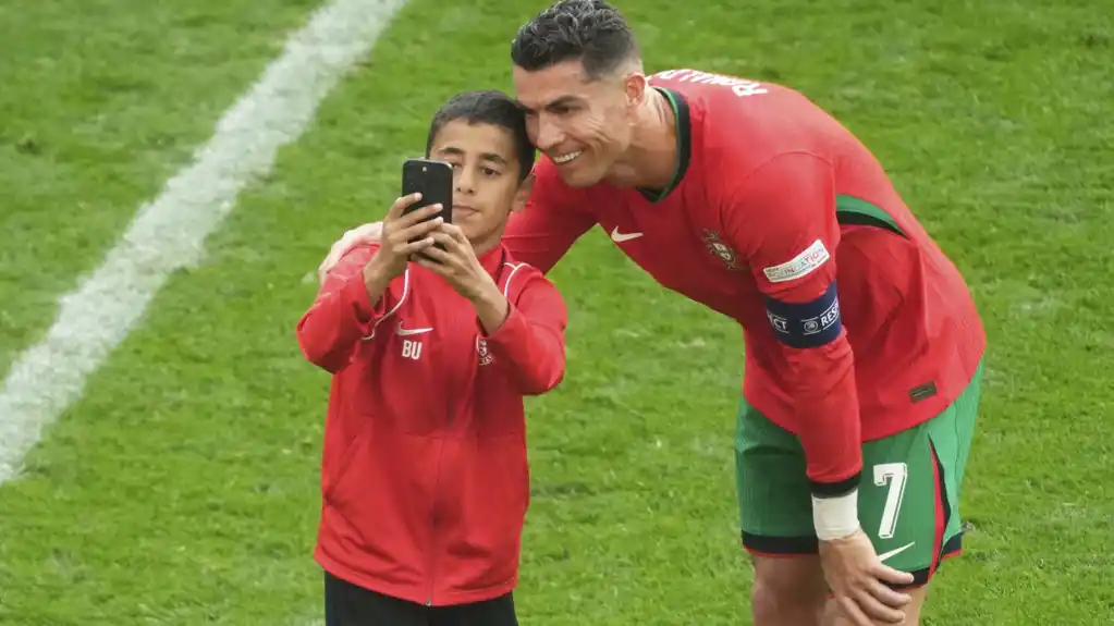 Selektor Portugala zabrinut zbog narušavanja bezbednosti na utakmici: Ronaldo imao sreće što nije povređen