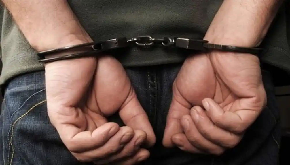 Na Batrovcima uhapšena tri državljanina Bugarske zbog krijumčarenja cigareta i pića
