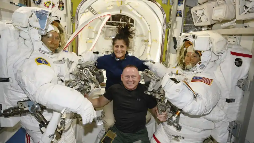 NASA-ini astronauti će duže ostati na svemirskoj stanici radi više rešavanja problema sa Boing kapsulom