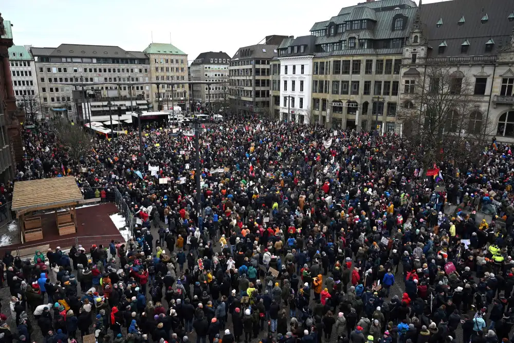 Na desetine hiljada ljudi protestuje u Nemačkoj protiv desničarskog ekstremizma