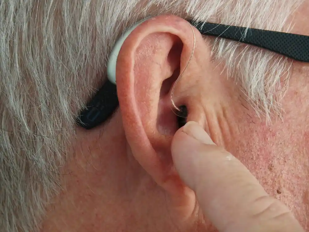 Nova analiza u Velikoj Britaniji otkriva da 18 miliona ljudi ima gubitak sluha