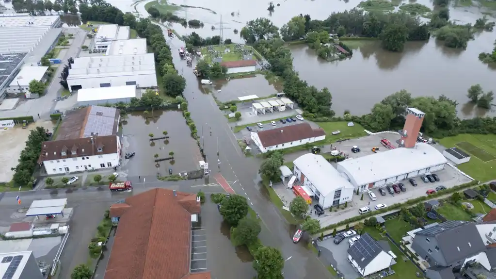 Poplave u Gronjoj Bavarskoj – stradao vatrogasac, evakuisano preko 200 ljudi