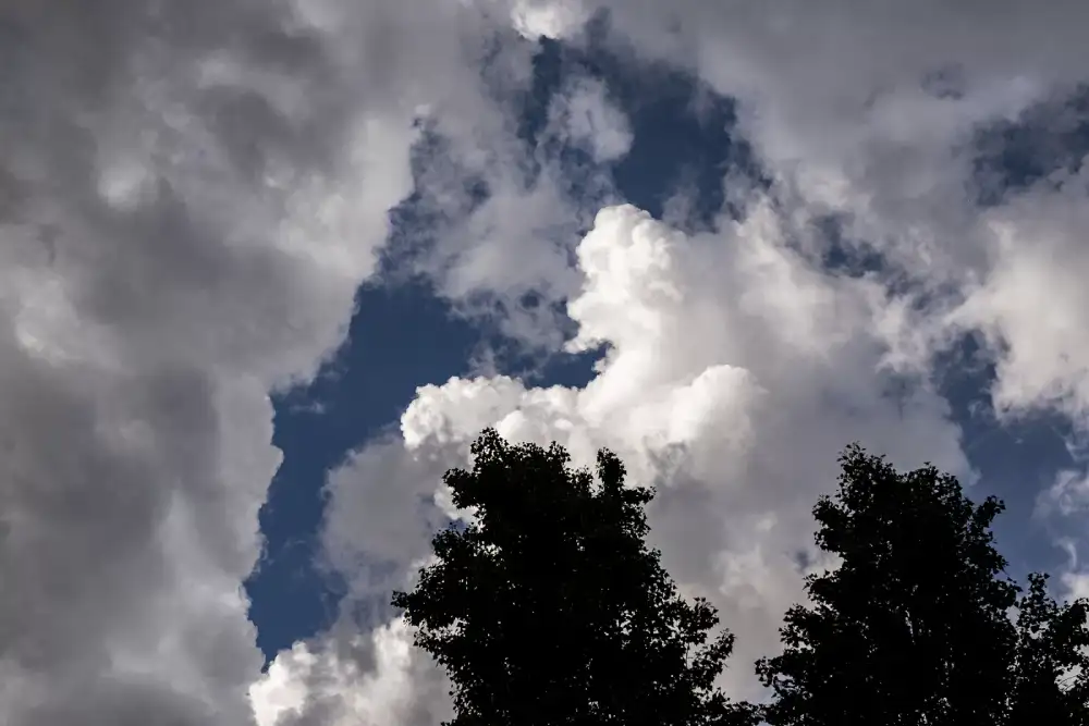 Sutra promenljivo vreme, tempeatura do 25 stepeni