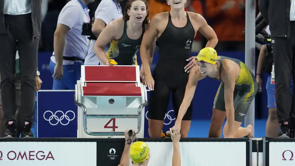 Australijanke imaju dominantan početak u svom olimpijskom plivačkom rivalstvu sa SAD