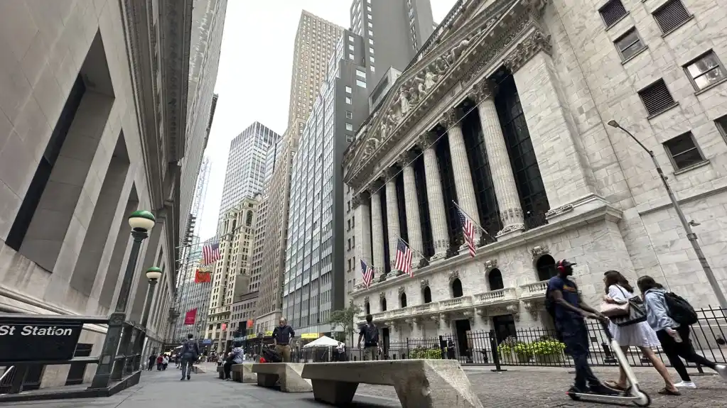 Dow Jones dostigao rekordnu vrednost uprkos padu tehnoloških akcija