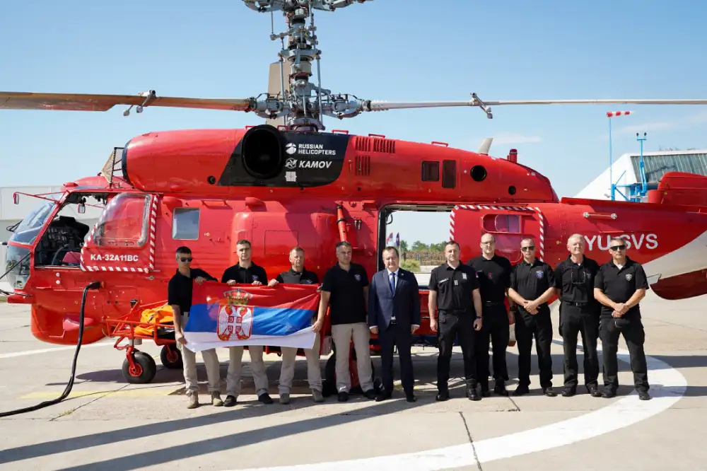 Dačić ispratio srpske vatrogasce i helikopter Ka-32 u Severnu Makedoniju