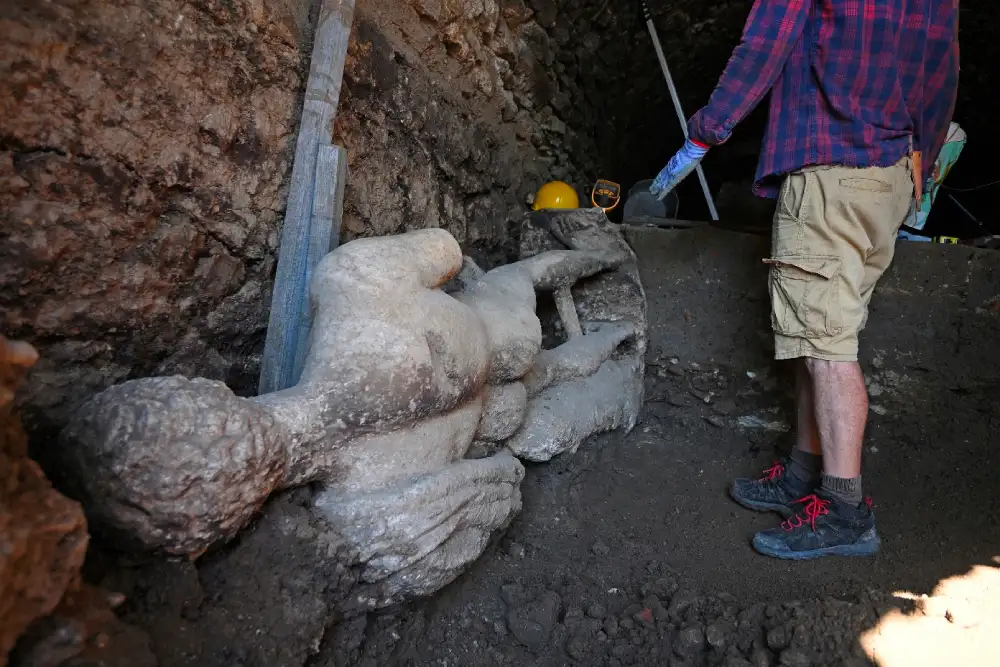 U Bugarskoj pronađena mermerna skulptura grčkog boga Hermesa