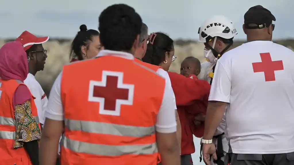 Hiljade dece migranata stiglo je samo do Kanarskih ostrva, lokalni zvaničnici traže pomoć Španije