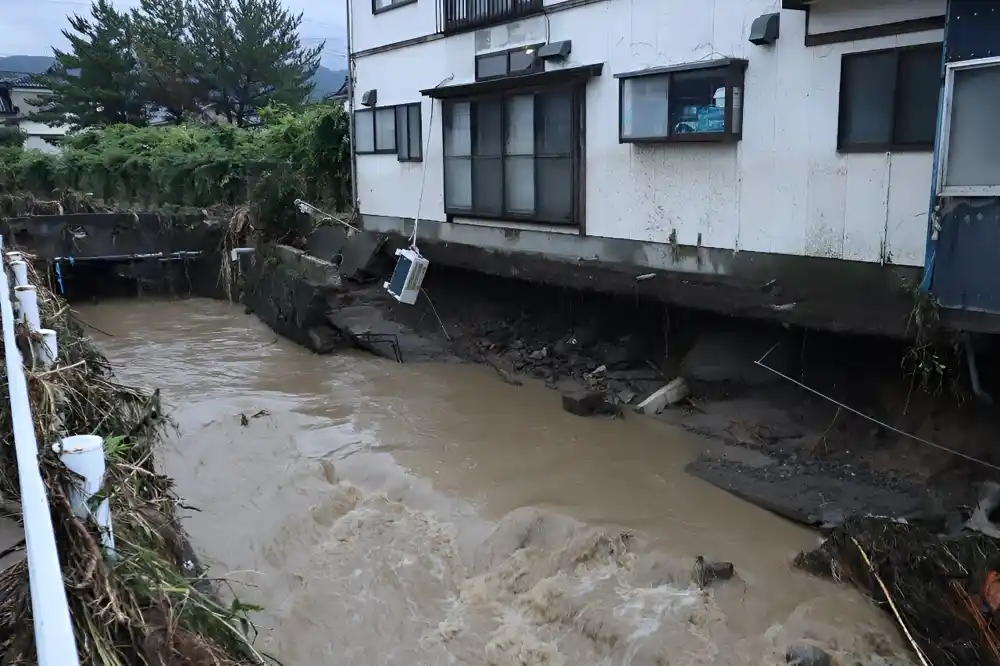 Hiljade ljudi evakuisano zbog rekordnih kiša na severu Japana