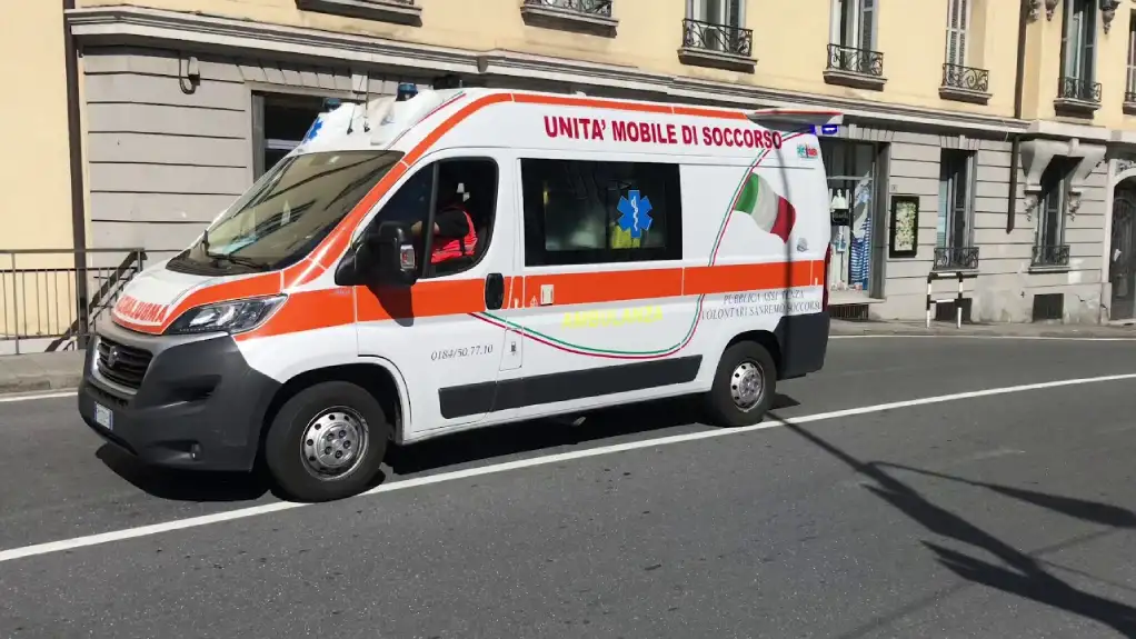 Urušavanje balkona u Napulju: Dve osobe poginule, 13 povređeno, među njima sedmoro dece