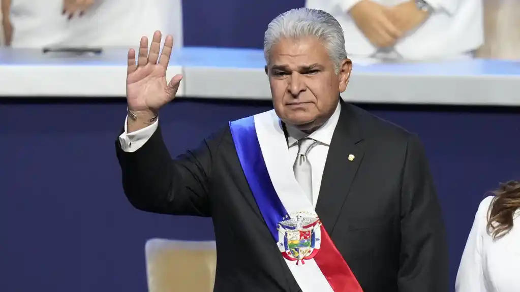 Hoze Raul Mulino položio zakletvu kao predsednik Paname, obećava zaustavljanje migracije kroz Darijenski prekid