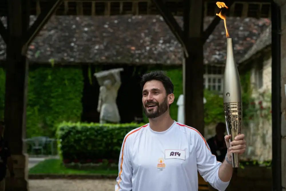 Olimpijska baklja u nedelju stiže u Pariz