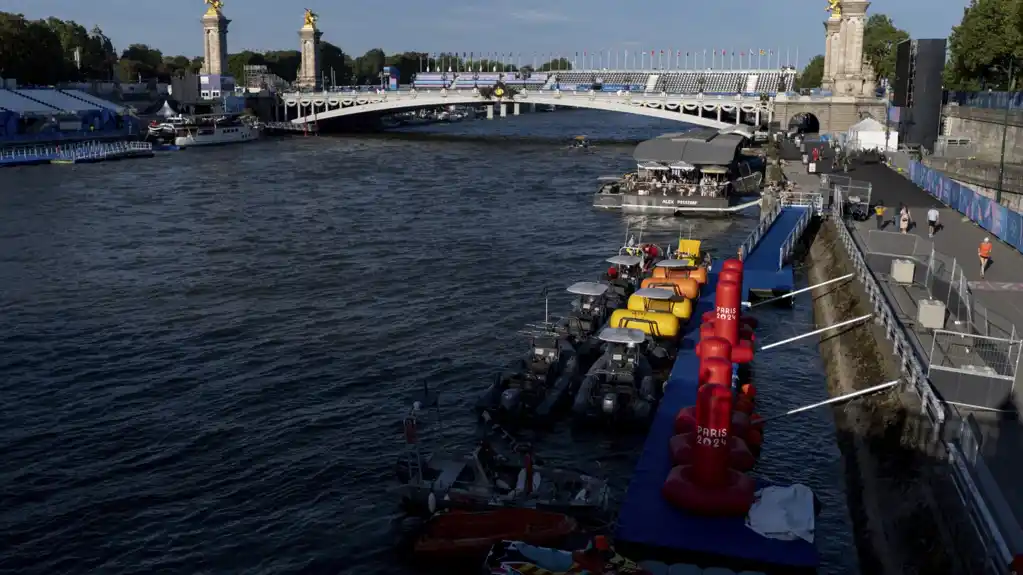 Olimpijski triatlon za muškarce odložen zbog zabrinutosti za kvalitet vode u pariskoj reci Seni