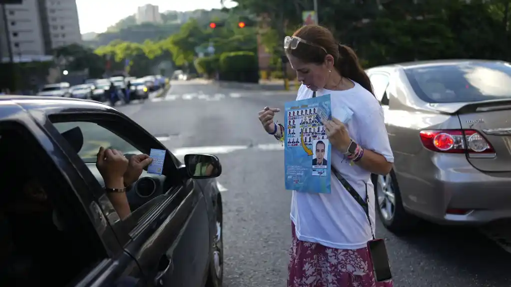 Opozicioni birači u Venecueli se udružuju da bi zaštitili izbore, upozoravajući na trikove vladajuće stranke