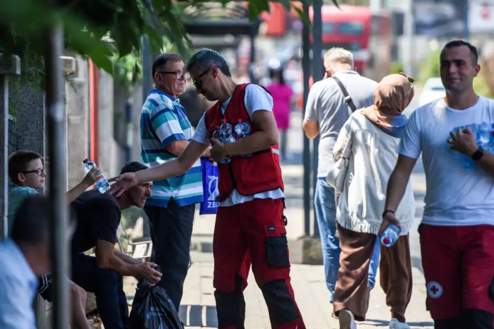 U Severnoj Makedoniji proglašena krizna situacija zbog požara, angažovana i vojska