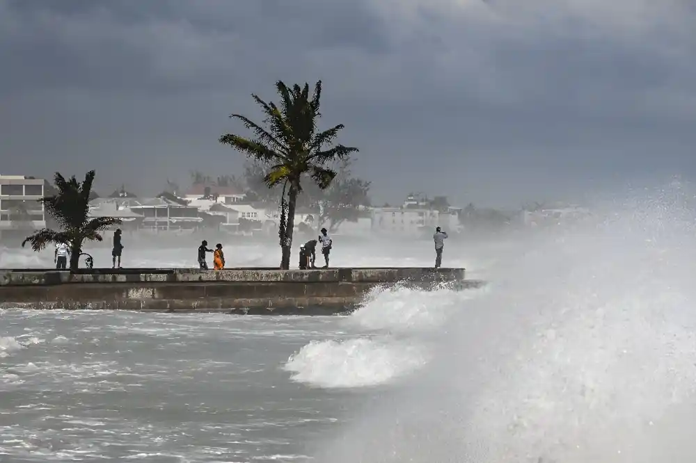 Uragan Beril stigao do Jamajke, Kajmani i Meksiko se pripremaju za udar