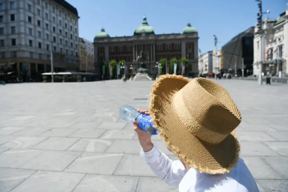 Danas sunčano i toplo, temperatura do 37 stepeni