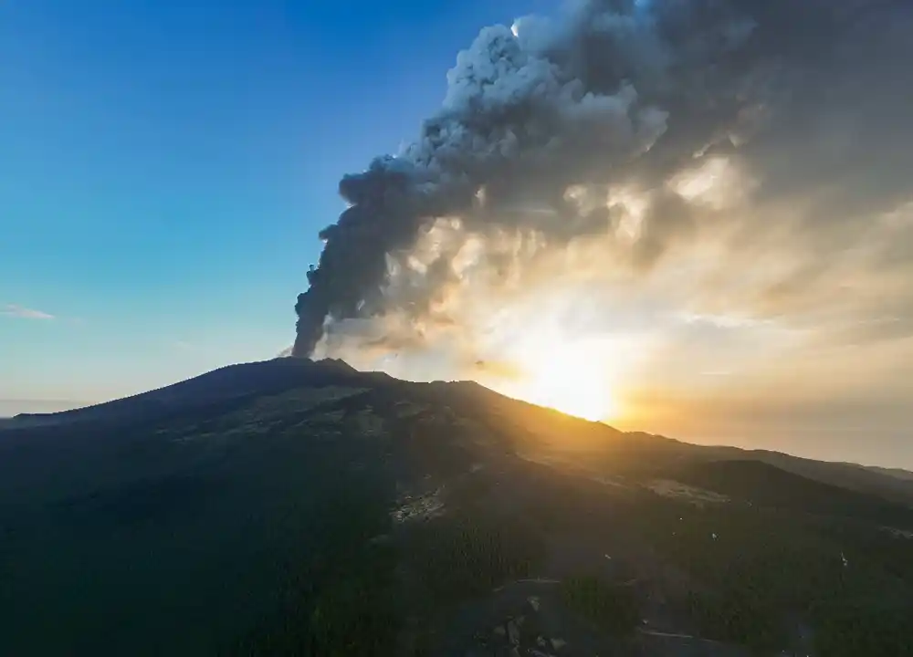 Aerodrom Katanija na Siciliji ponovo u funkciji nakon aktivnosti Etne