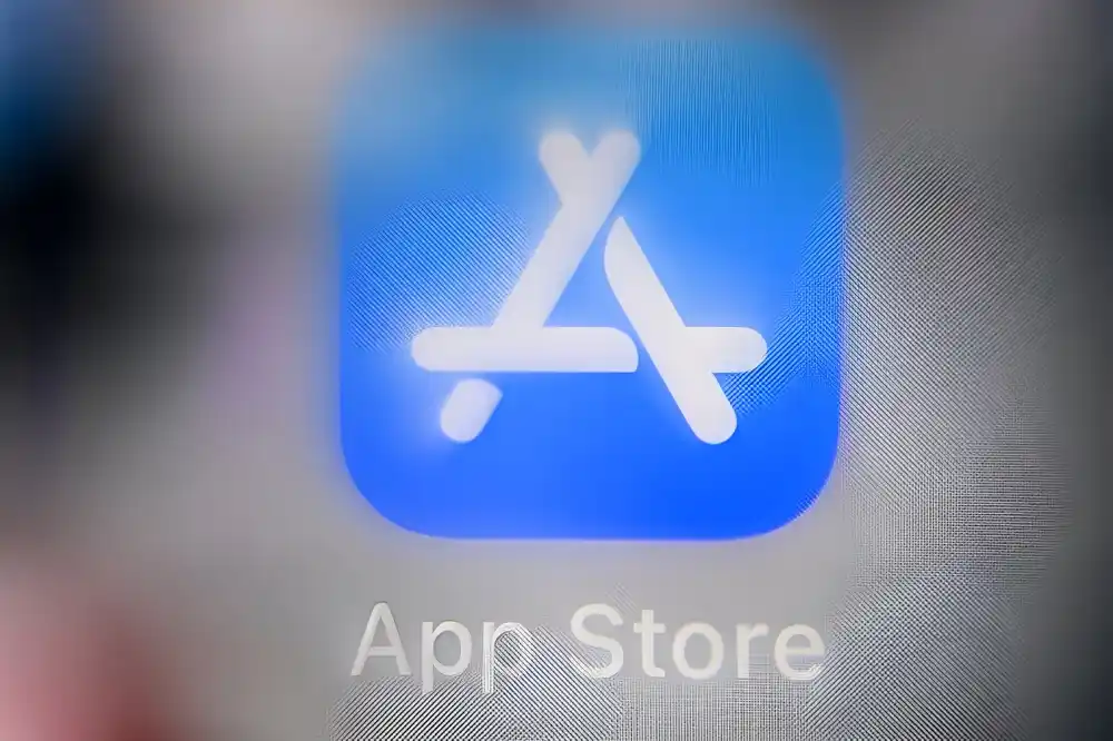 Apple omogućava brisanje App Store-a i Safari-ja za korisnike u EU u skladu sa novim pravilima