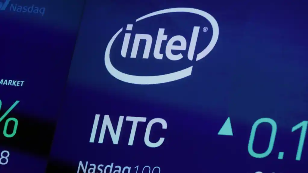 Intel će smanjiti više od 15% radne snage jer smanjuje troškove