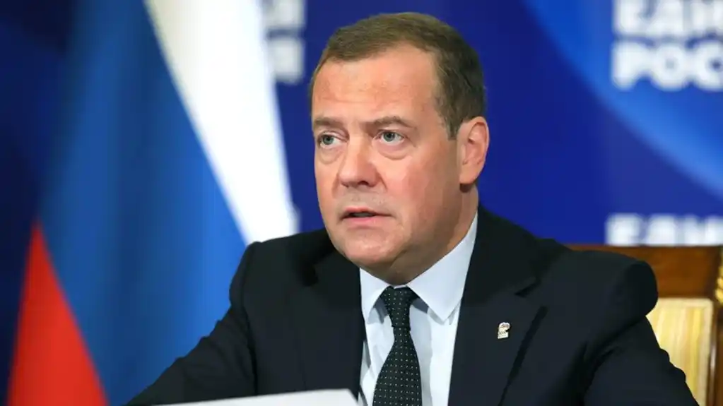 Medvedev obećava „kaznu“ za upad u Kursk