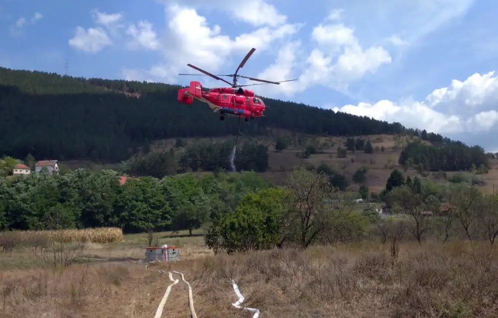 Požari na Žaračkoj planini i Troglavu još nisu ugašeni