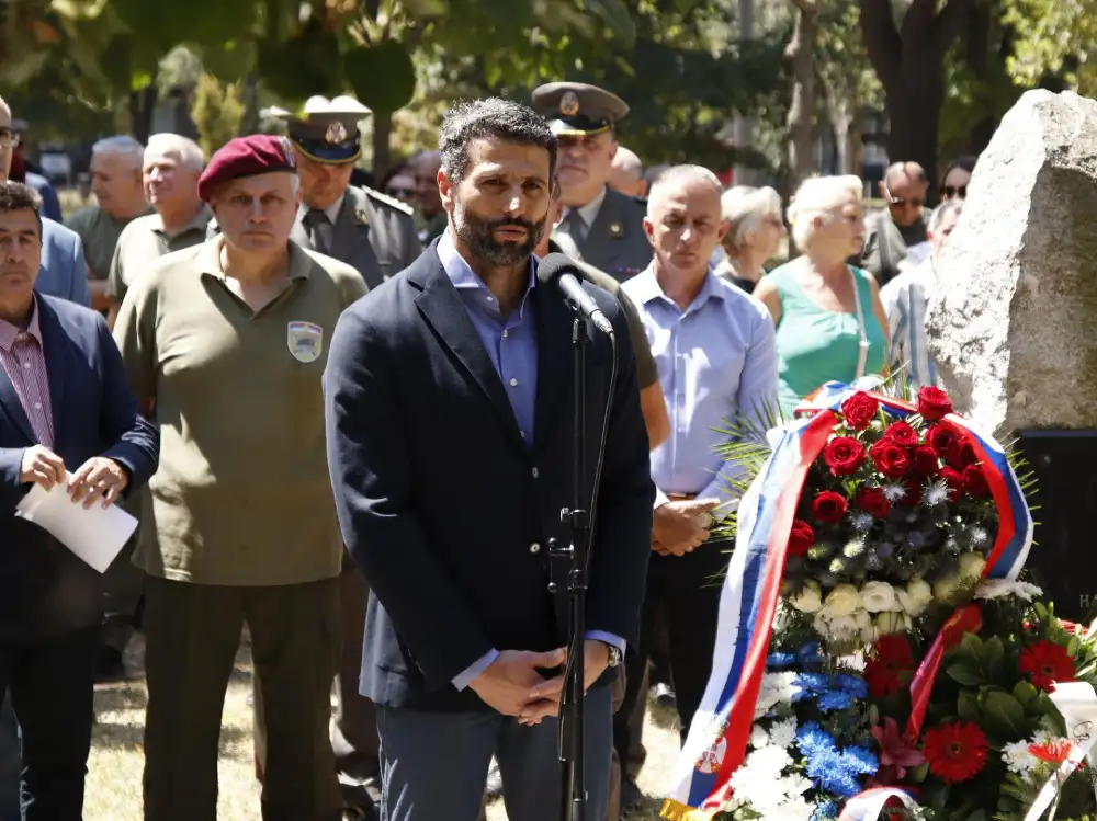 Šapić položio venac na spomenik srpskim žrtvama povodom 29-godišnjice „Oluje“