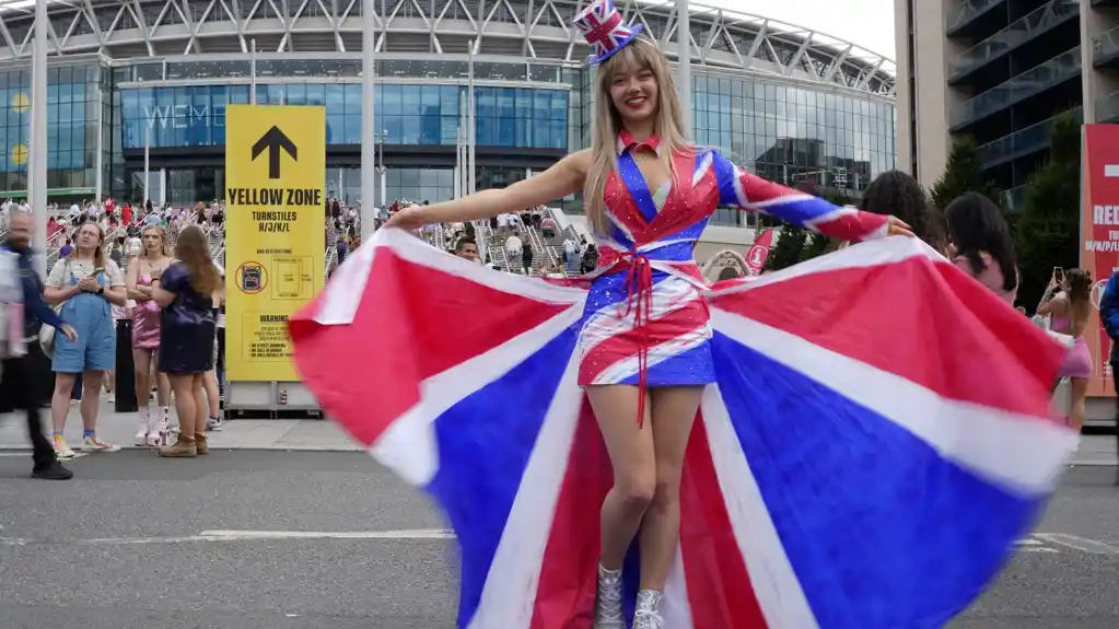 Eras Tour Tejlor Svift: Povratak na scenu u Londonu uz Eda Širana