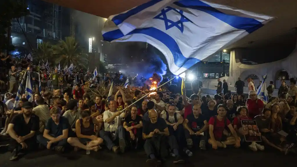 Novi protesti širom Izraela, demonstranti zahtevaju povratak talaca