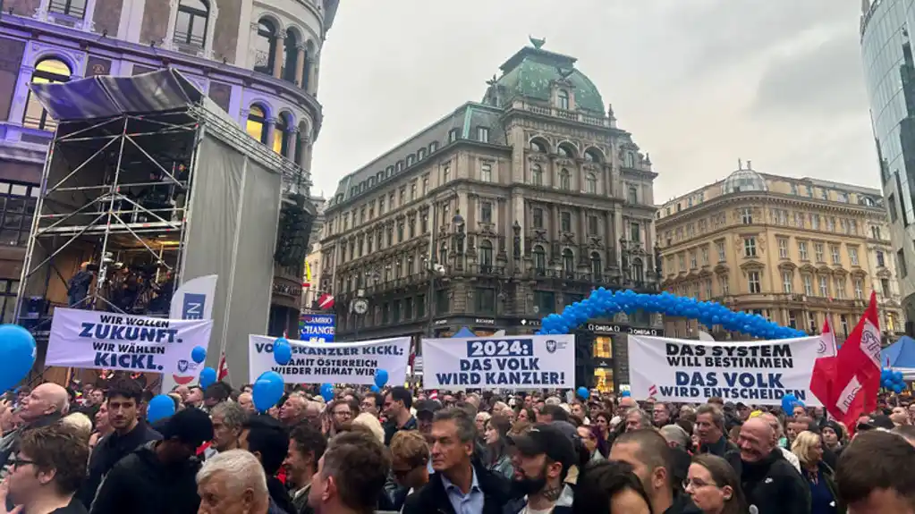 Desnica trijumfuje na austrijskim izborima