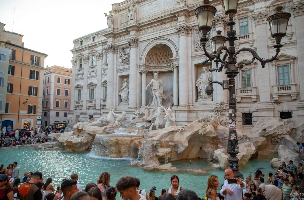 Rim razmatra ograničenje pristupa fontani di Trevi